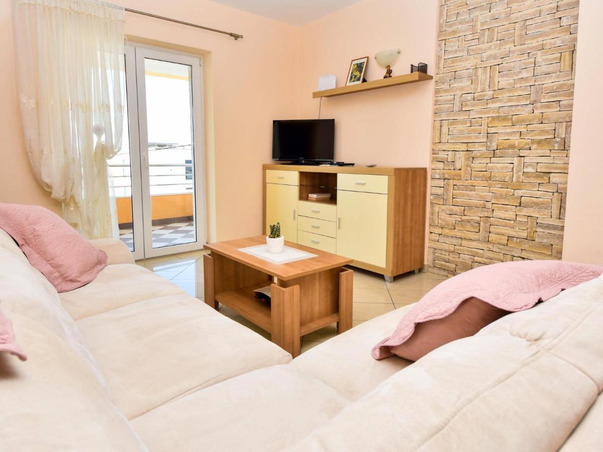 Apartment Tanja By Interhome มาสเลนีซา ภายนอก รูปภาพ